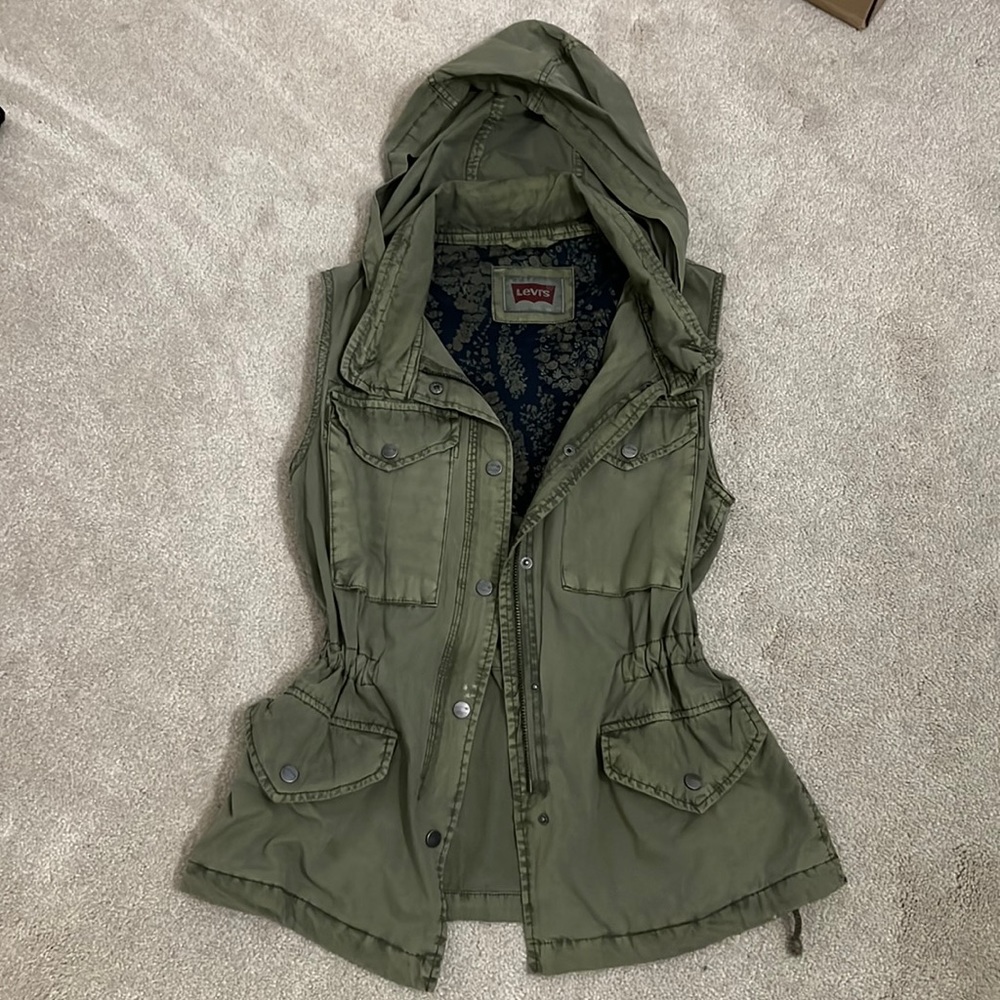 Levis army green vest